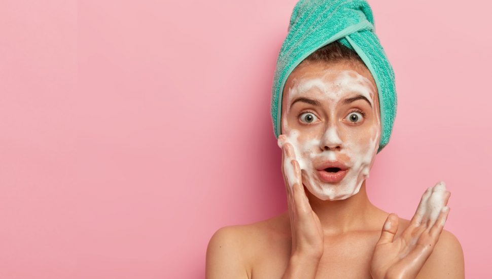 As vantagens de revender maquiagem e skincare